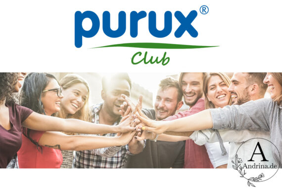 Eine fröhliche gruppe Menschen halten ihre Hände gemeinsam in die Mitte. Überschrift ist Purux Club in blau grüner Schrift